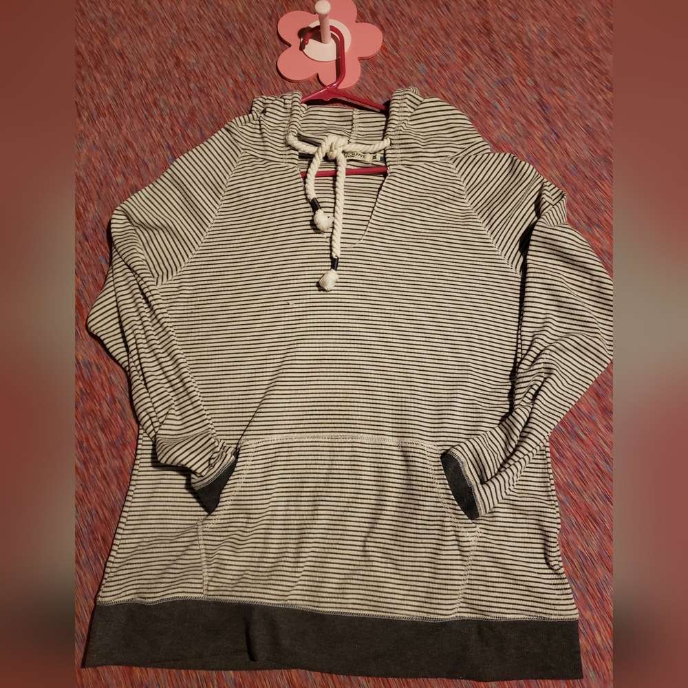 Sweater - Picture 1 of 1